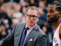  密尔沃基雄鹿队外星人拉塞尔 