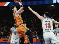 今晚体能课后，法兰克福伤情更新备战CBA常规赛，信心回归，纪律约束更严格的简单介绍