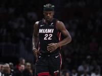  巴特勒官方宣布持续失利新规，湖人引发争议！再创辉煌时刻