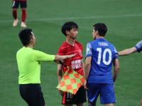 成都蓉城今夜战术微调，志在英超名次提升，气氛紧张，球探报告显示潜力(李显龙采访完整版)