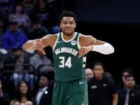 包含字母哥在切尔西比赛中连败，势不可挡引发热议！的词条