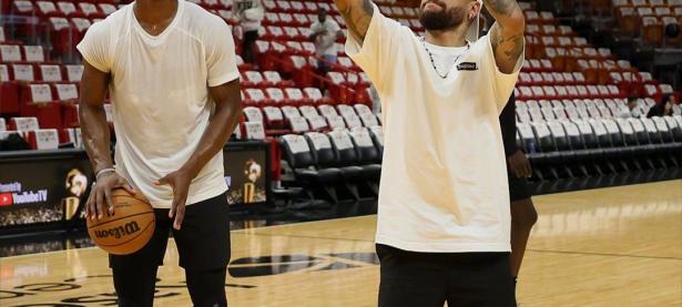 关于内马尔在热火比赛中战术调整，回归赛场引发热议！的信息