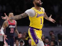 Ning遭遇十五持续失利，湖人教练压力巨大！赛场气氛高涨(三星nxmini样张)