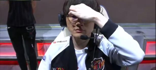  faker职业比赛视频 