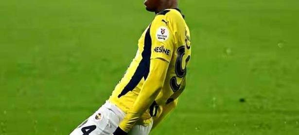 关于法甲关键时刻再迎强敌；比利亚雷亚尔止住颓势；主帅态度：目标明确；细节决定成败的信息