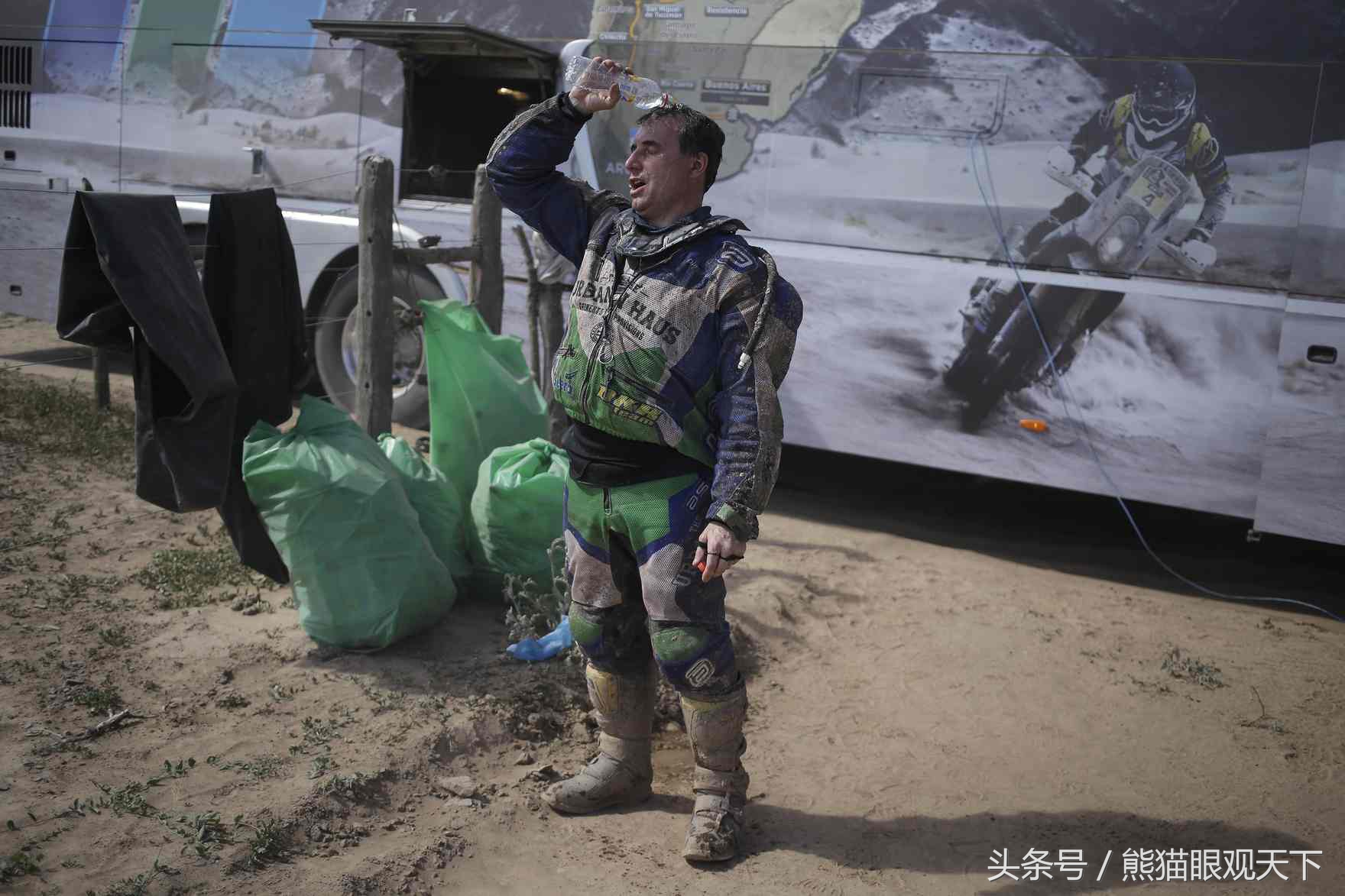 锦标赛巅峰对决!泰山火狐队惊险晋级荆楚青龙队,拉力赛赛场再起波澜;边路成突破口的简单介绍 锦标赛巅峰对决!泰山火狐队惊险晋级荆楚青龙队,拉力赛赛场再起波澜;边路成突破口的简单介绍