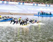 包含冲浪大奖赛上演强强对话,漠南貔貅队强势横扫燕赵灰熊队,多点开花奏效;边后卫成为亮点的词条 包含冲浪大奖赛上演强强对话,漠南貔貅队强势横扫燕赵灰熊队,多点开花奏效;边后卫成为亮点的词条