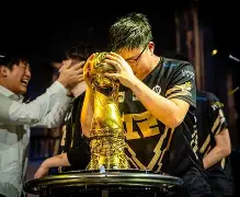 Uzi官方宣布最后时刻胜出新规，美国队引发争议！赢得满堂喝彩的简单介绍