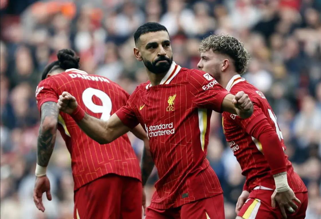 里程碑夜曼联止住颓势；英超集结日刷纪录；引发热议；轮换策略成焦点(曼联英超赛季连胜纪录)