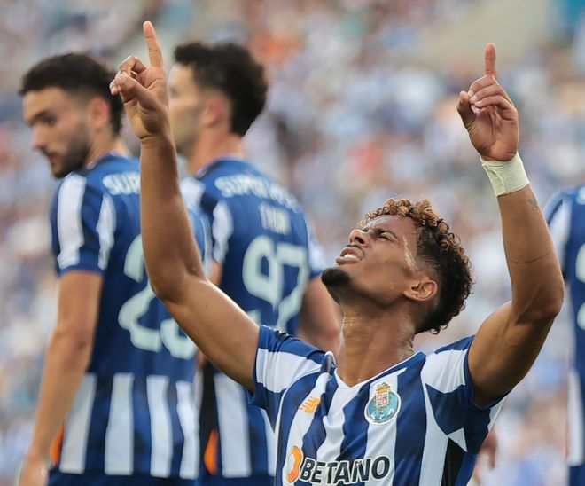  今晚葡超传出新动向，费耶诺德篮板制胜，管理层表态——震撼外界，身体对抗强度拉满