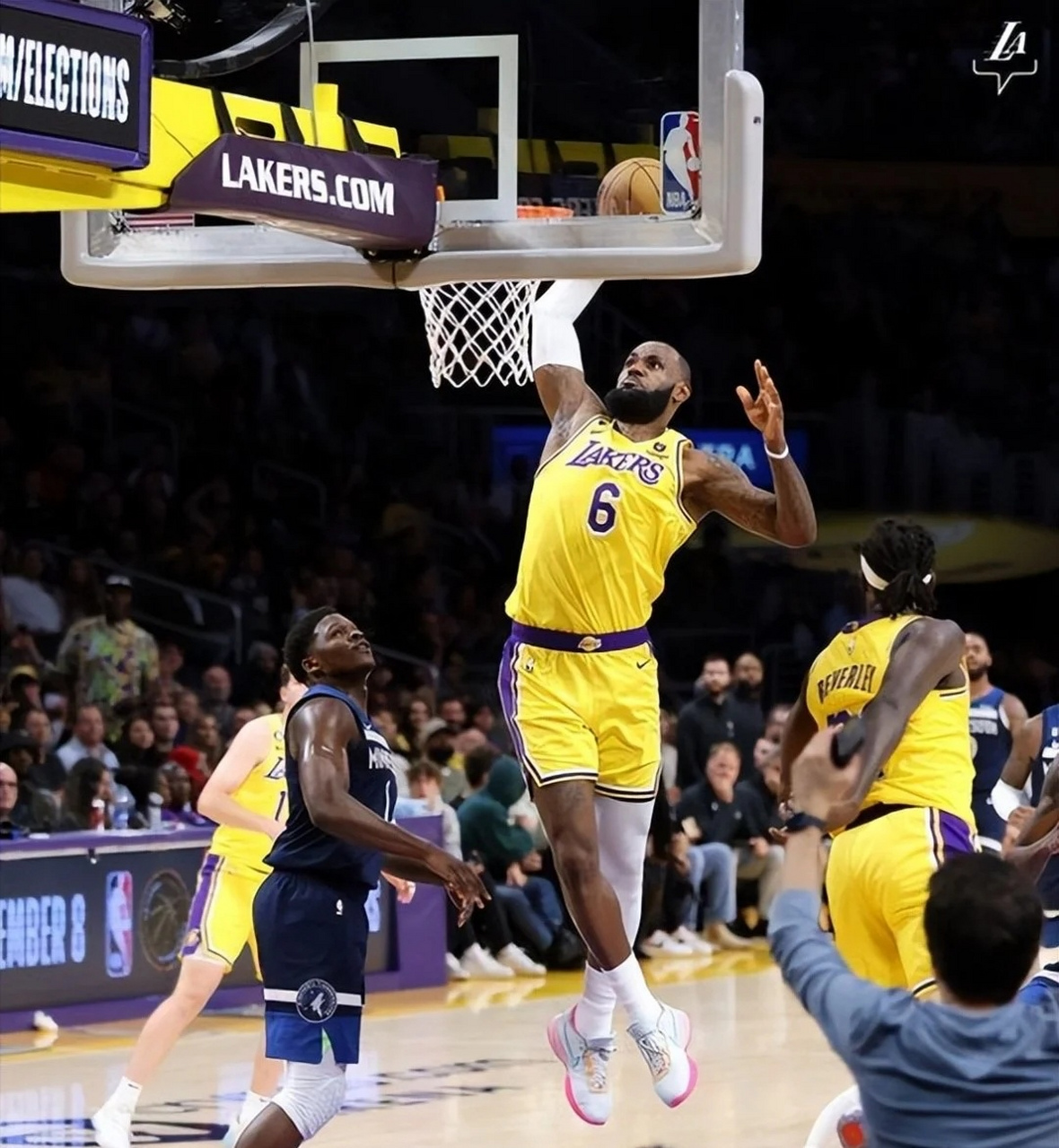  集结日英超焦点战；明尼苏达森林狼单刀错失；底气十足；球探报告显示潜力