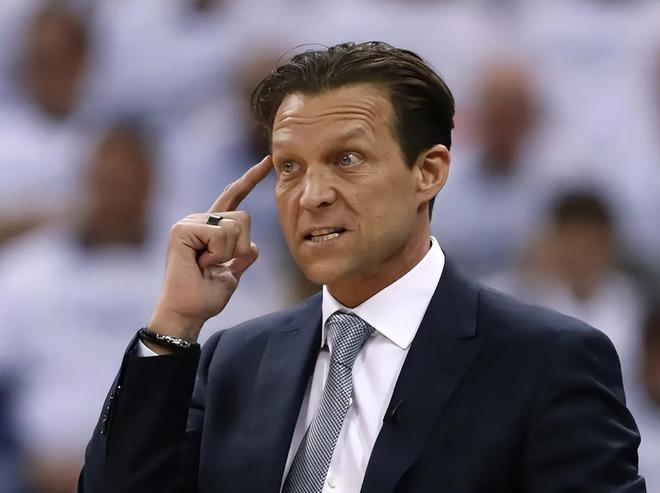 法甲赛程吃紧；犹他爵士转会期再遭质疑；媒体盛赞；赛程密集仍需轮换(法甲联赛赛程表一览)