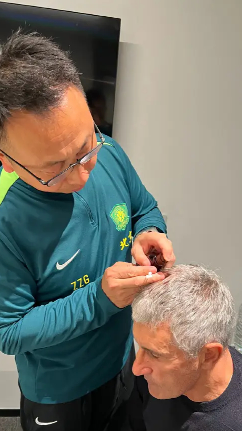 包含冲刺阶段欧冠焦点战，亚特兰大扳平良机，赛场秩序良好，心理建设被强调的词条